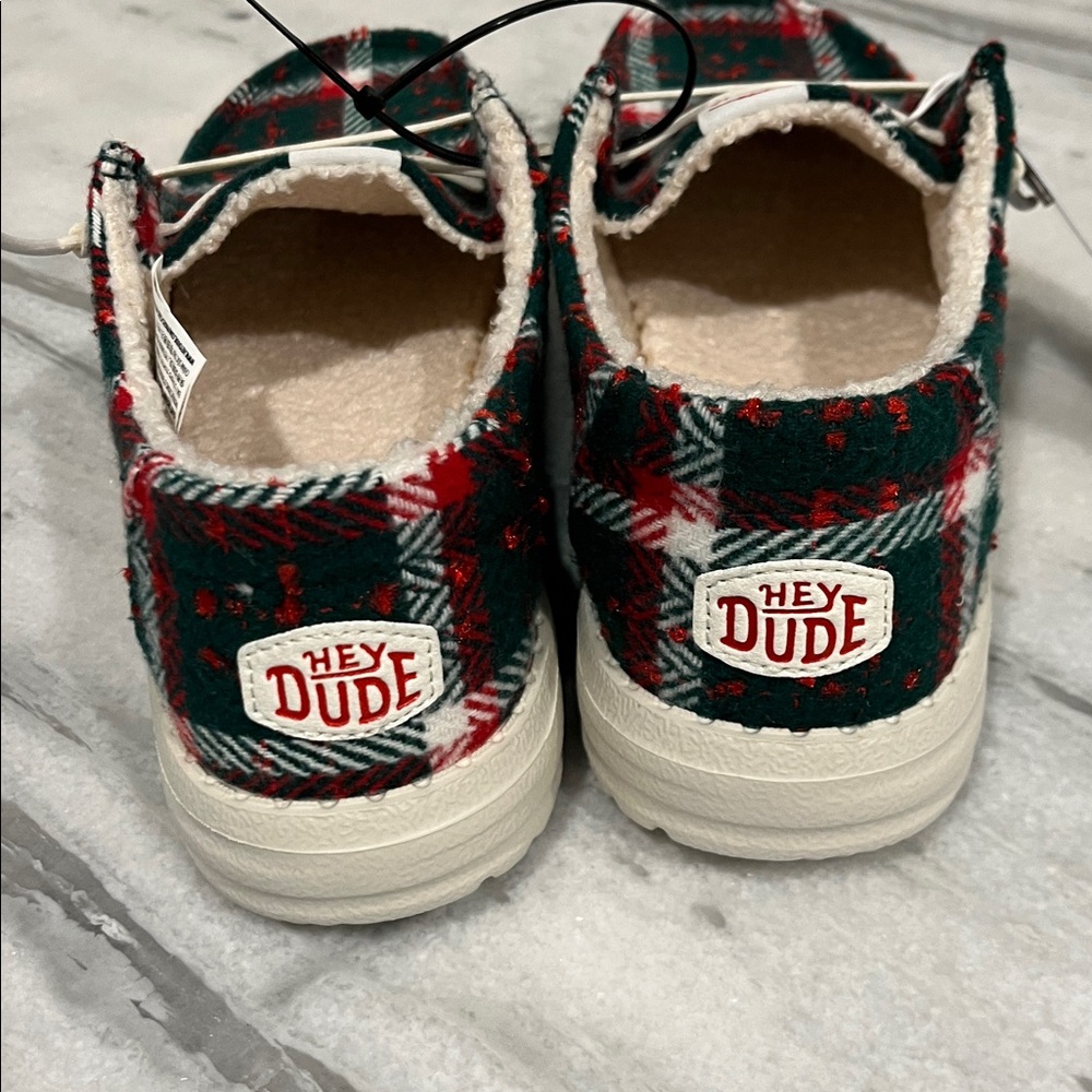 Hey Dude Wendy Confietti Plaid Cozy NWT - Picture 4 of 6